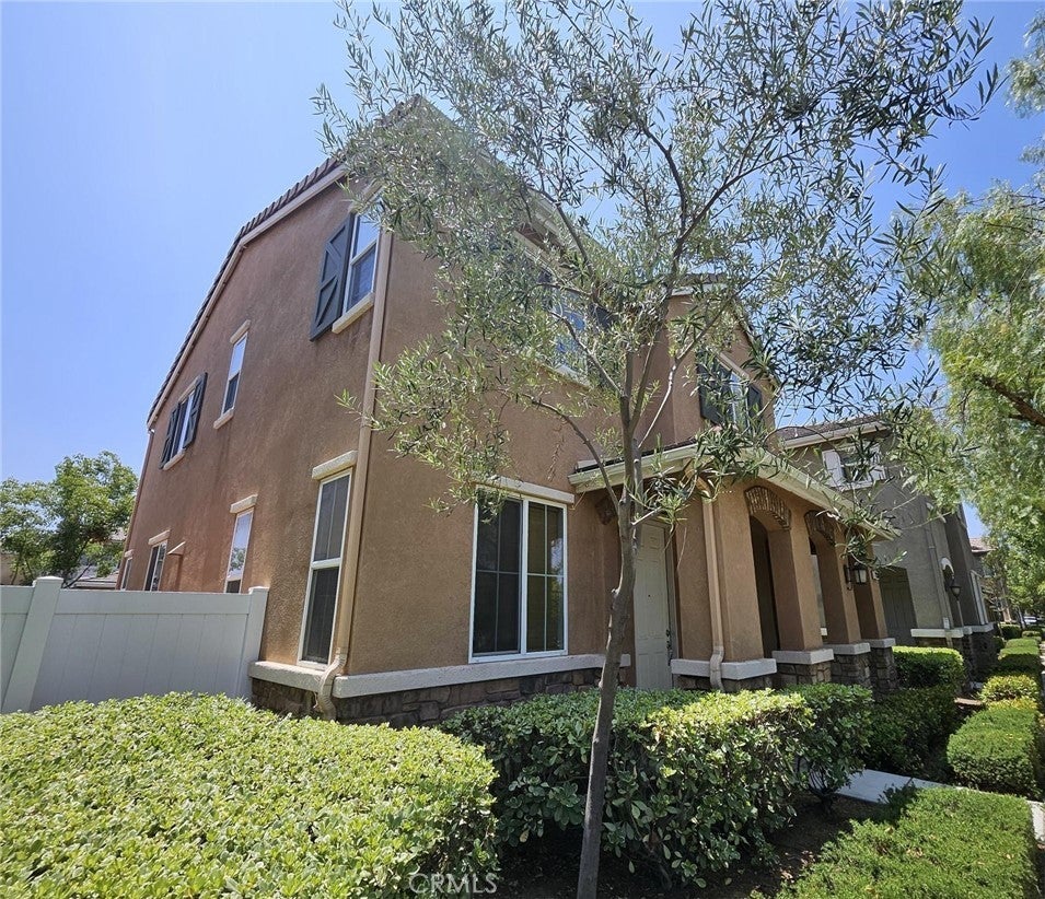 Photo of Listing #IV25124823