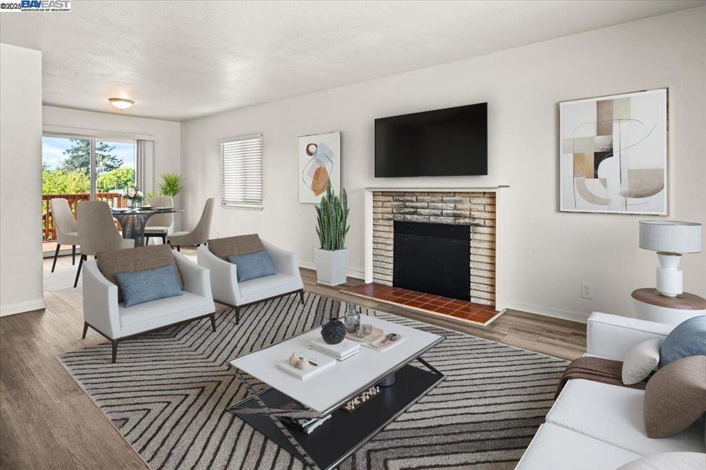 Photo of Listing #41100176