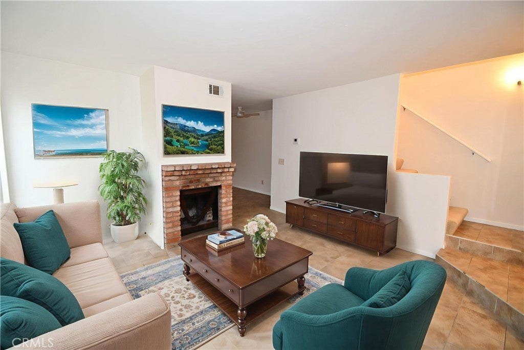 Photo of Listing #SB25128114