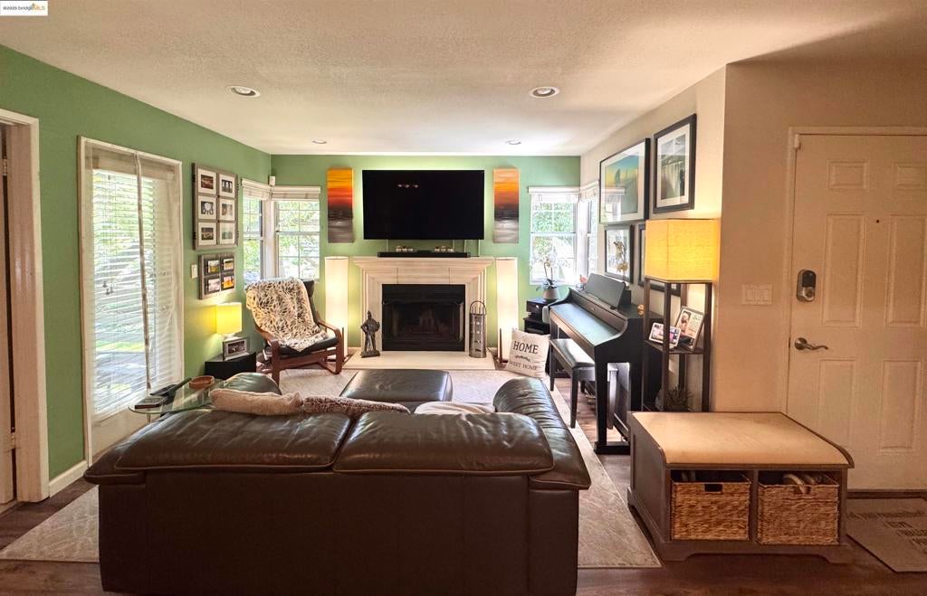 Photo of Listing #41100671