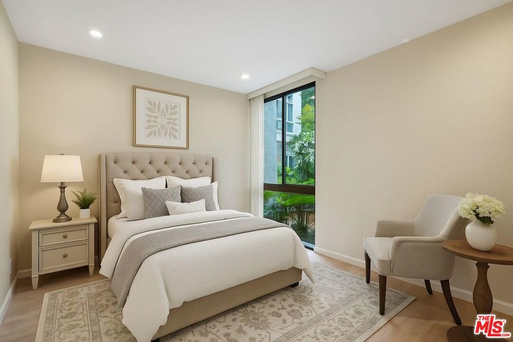 Photo of Listing #25549223