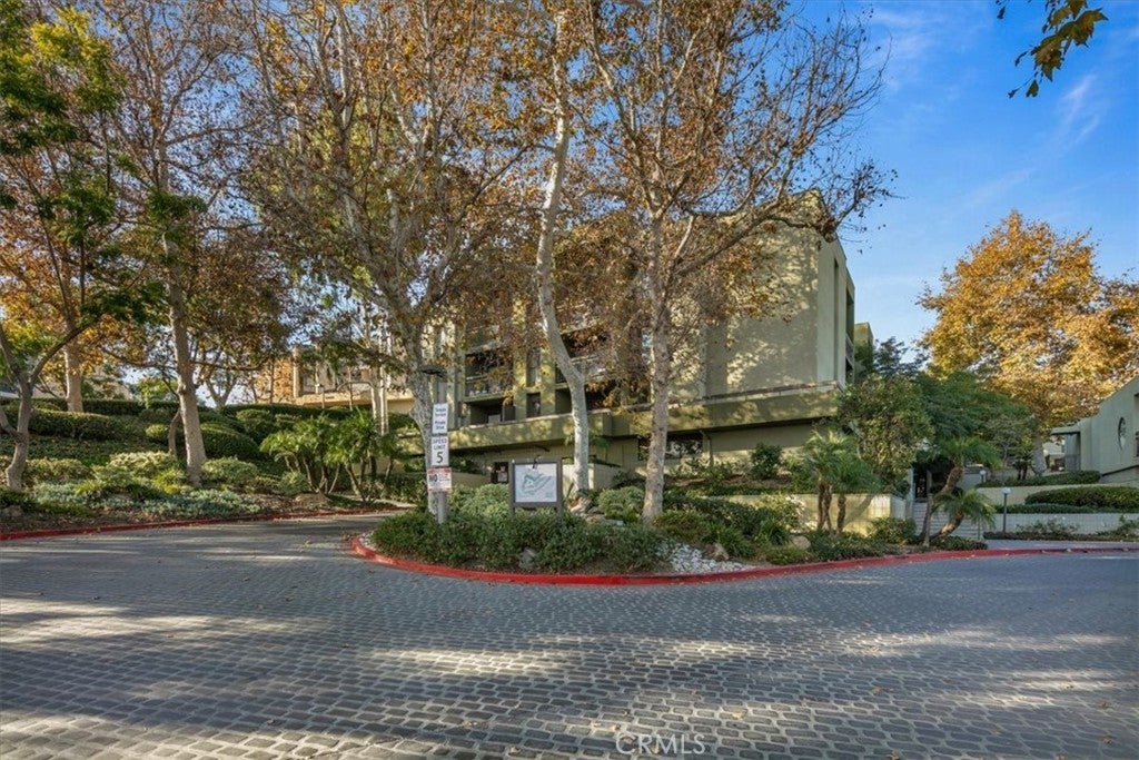 Photo of Listing #SR25128442