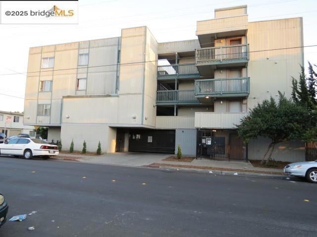 Photo of Listing #41100731