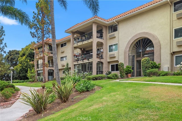 3241 San Amadeo # 1g, Laguna Woods