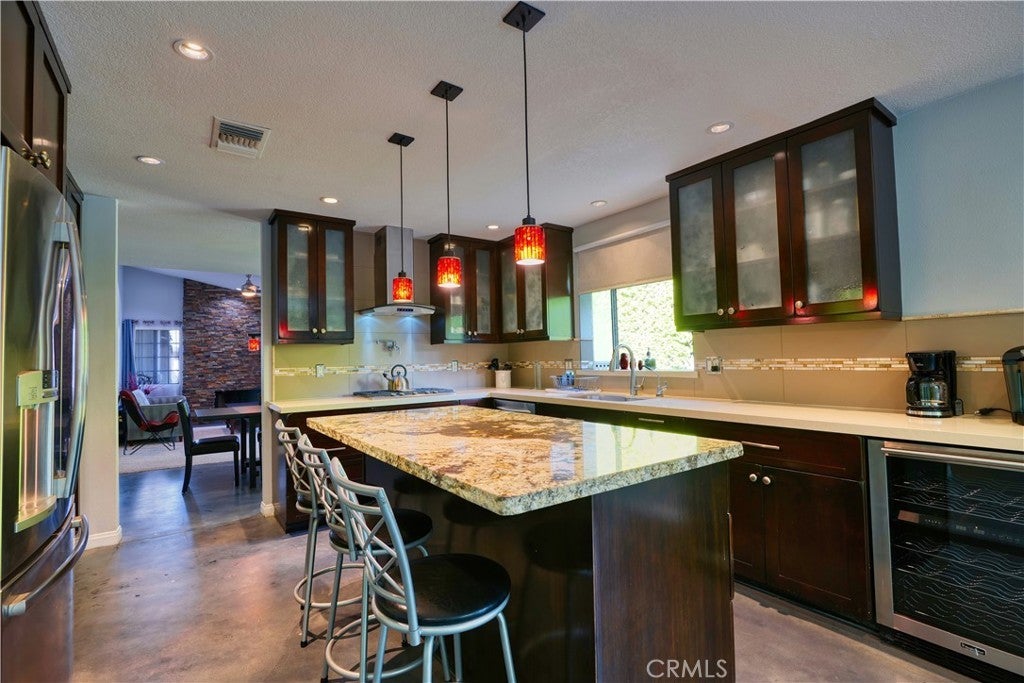 Photo of Listing #SR25127608