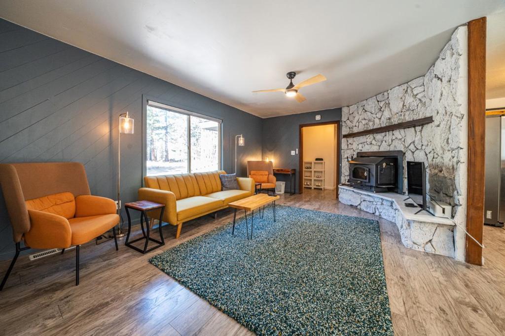 Listing photo for 941 Sunset Drive, South Lake Tahoe, CA, Cabin home for sale