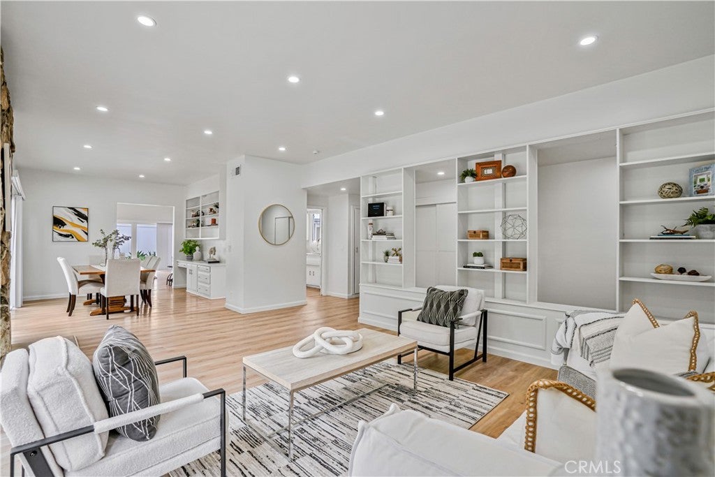 Photo of Listing #PV25128140