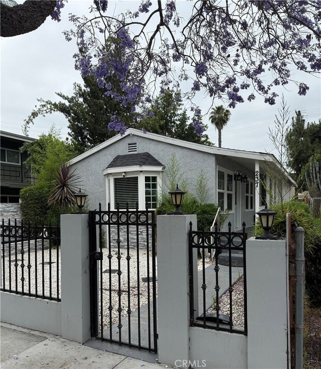 237 E 57th St, Long Beach