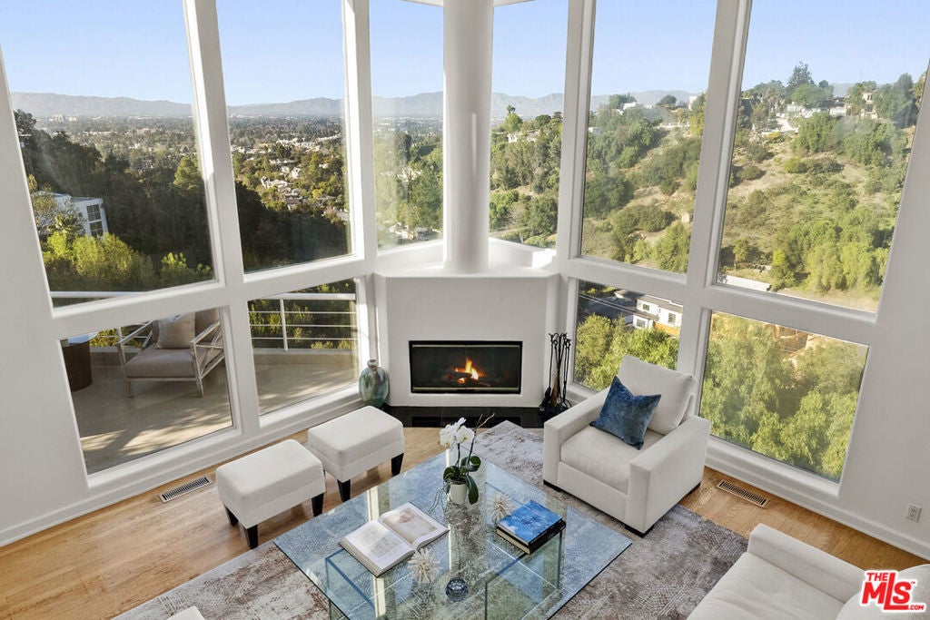 Photo of Listing #25551545