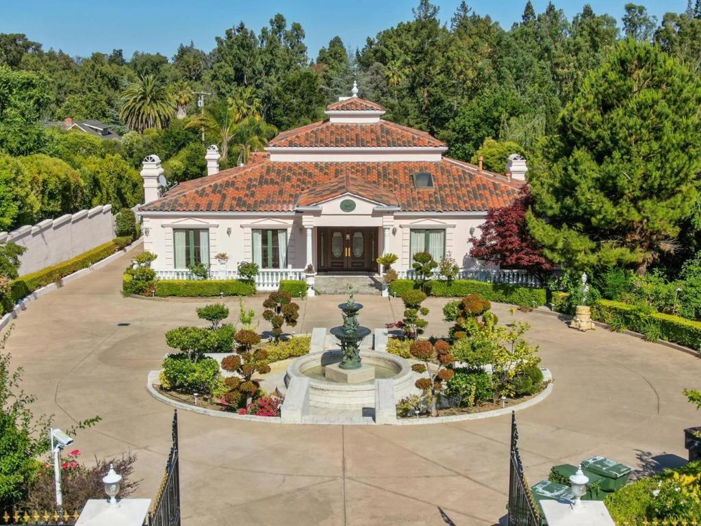 Photo of Listing #ML82010646