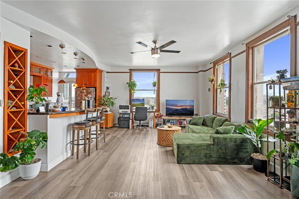 Photo of Listing #SB25132063