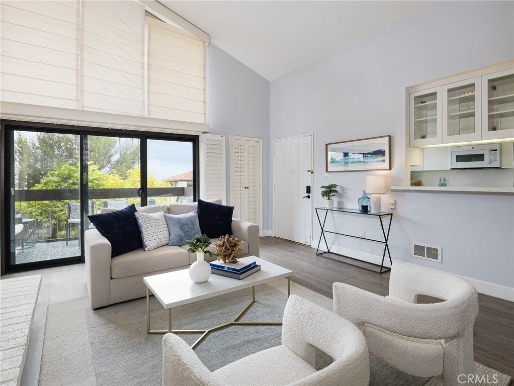 2322 Palos Verdes Drive 201