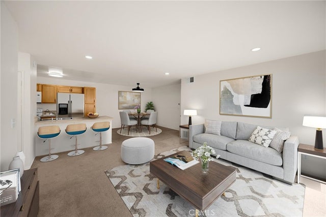 2521 Sunflower Avenue # R8, Santa Ana