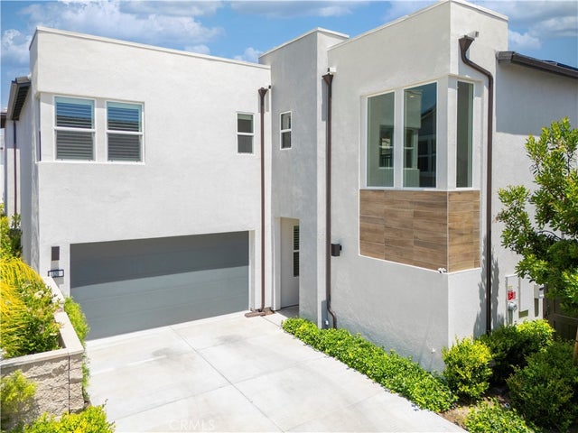 120 Holliston, Lake Forest