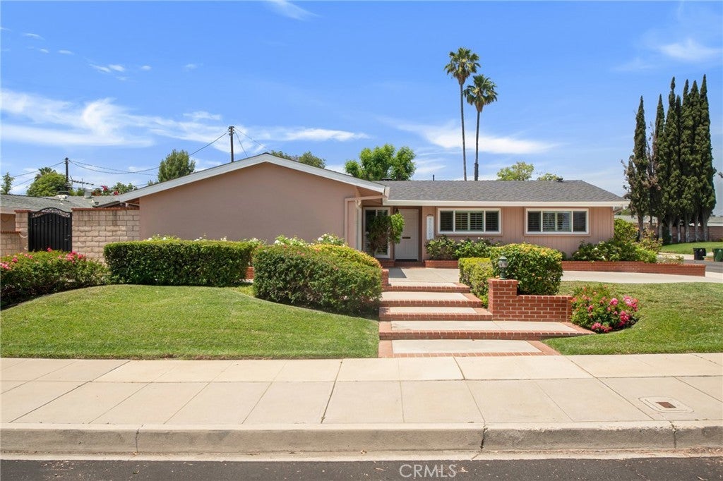 9545 Rubio Avenue, Northridge