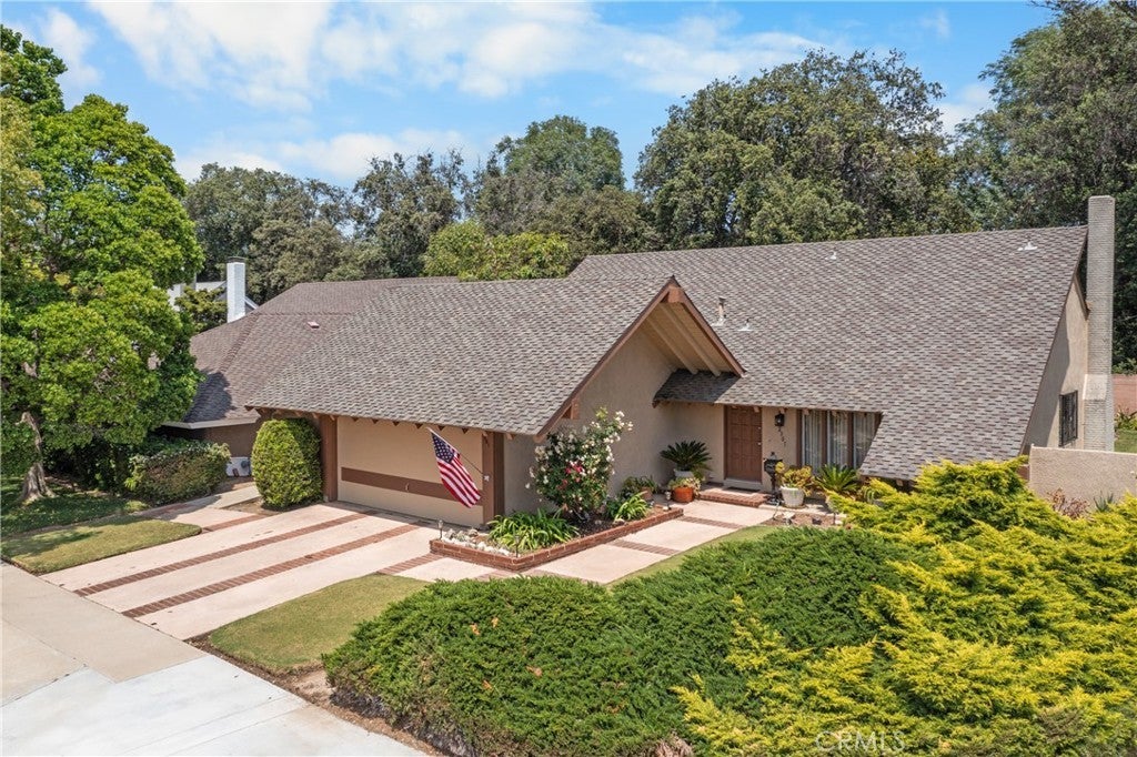 Photo of Listing #PW25132525