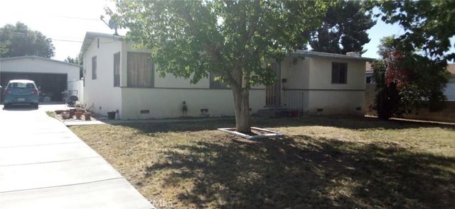 45417 11th Street W, Lancaster