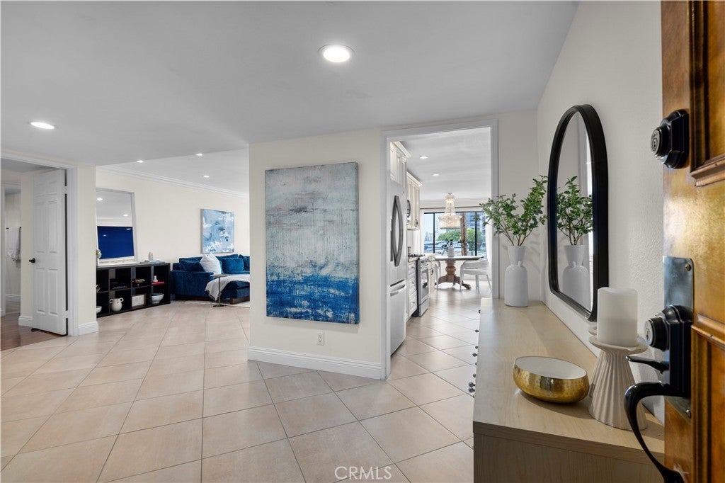 1215 Brockton Avenue # 203, Los Angeles