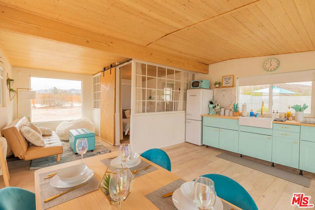 Photo of Listing #25553063