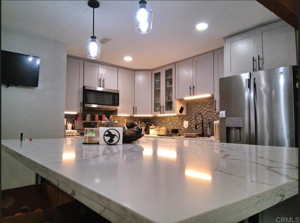 Photo of Listing #PTP2504519