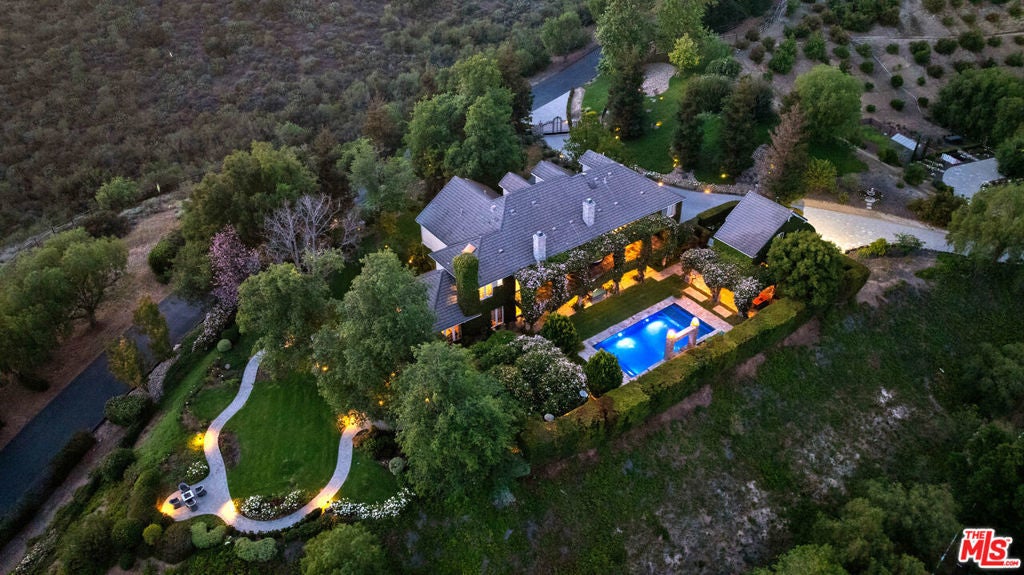 Photo of Listing #25553301