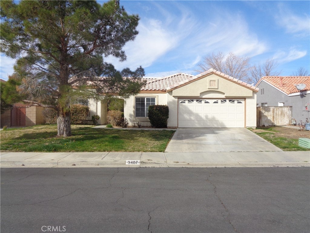 3407 Amber Street, Rosamond