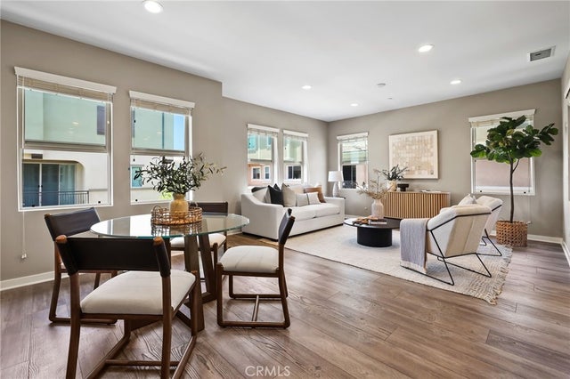 109 Alder Ridge, Lake Forest