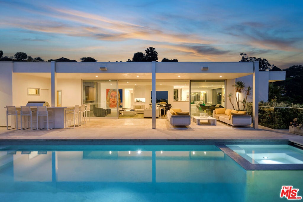 Photo of Listing #25553677