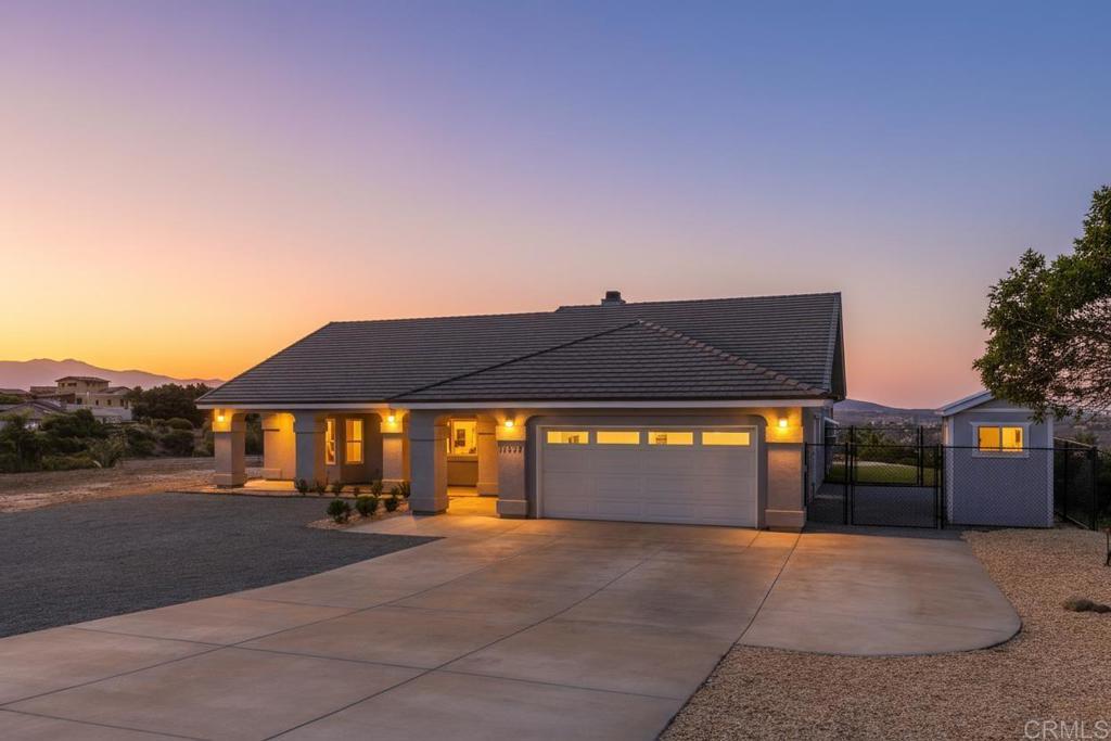 Photo of Listing #PTP2504563