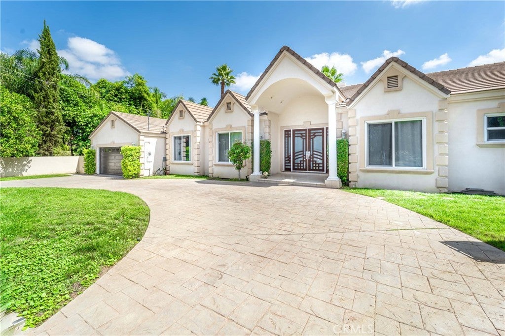 Photo of Listing #SR25137225