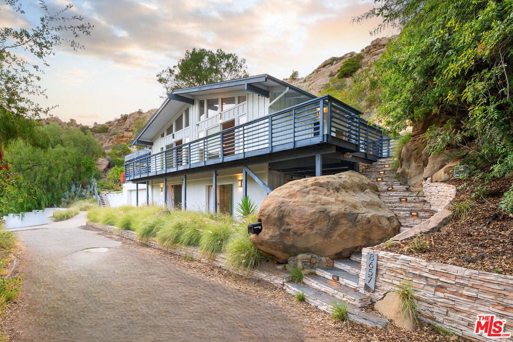 Photo of Listing #25548561