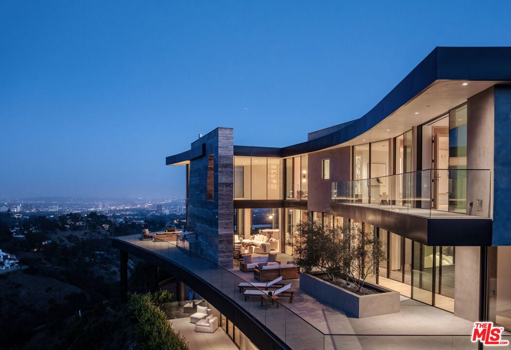 Photo of Listing #25554411