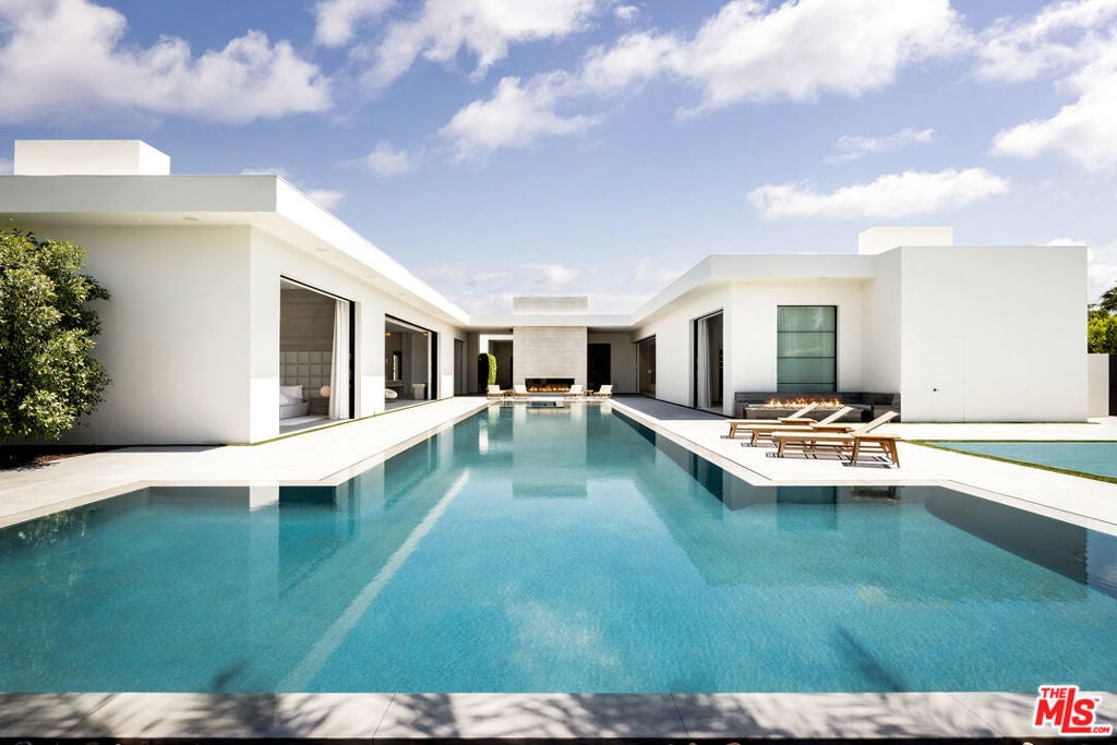 Photo of Listing #25553897