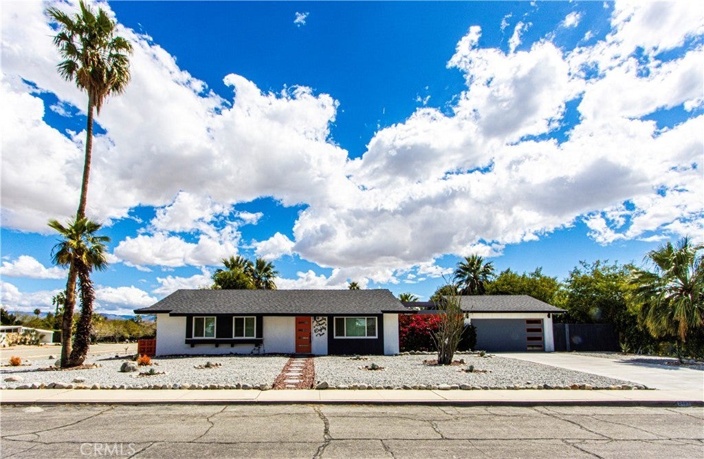 2482 Avenida Caballeros, Palm Springs
