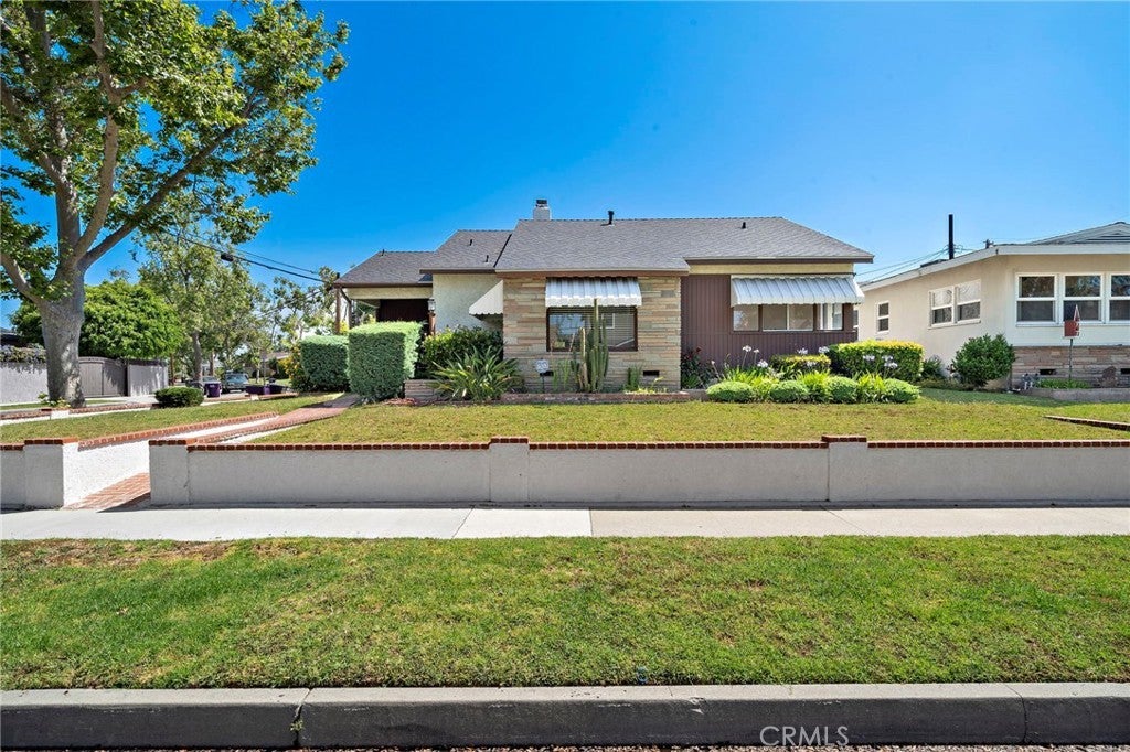 Photo of Listing #OC25131235