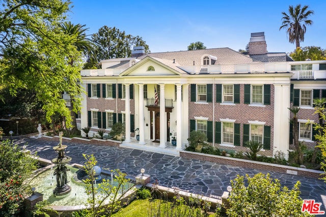 999 Rosalind Road, San Marino