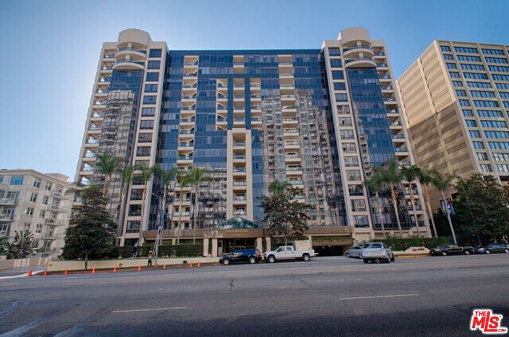 Photo of Listing #25555077