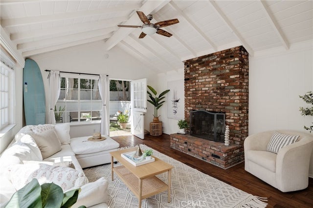 525 Manhattan Beach Boulevard, Manhattan Beach.