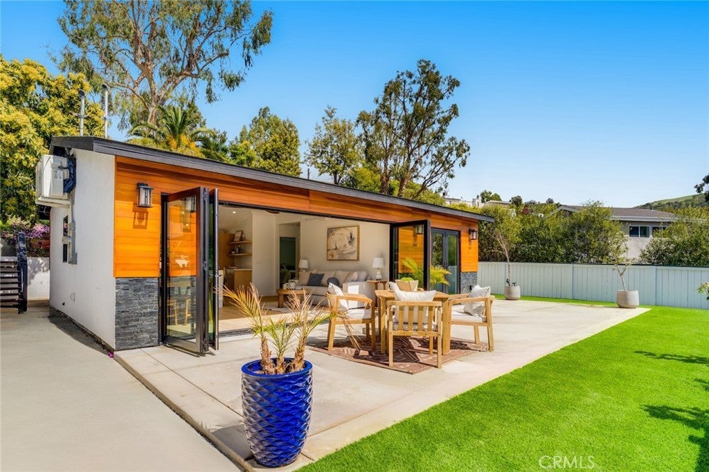 Photo of Listing #OC25139171