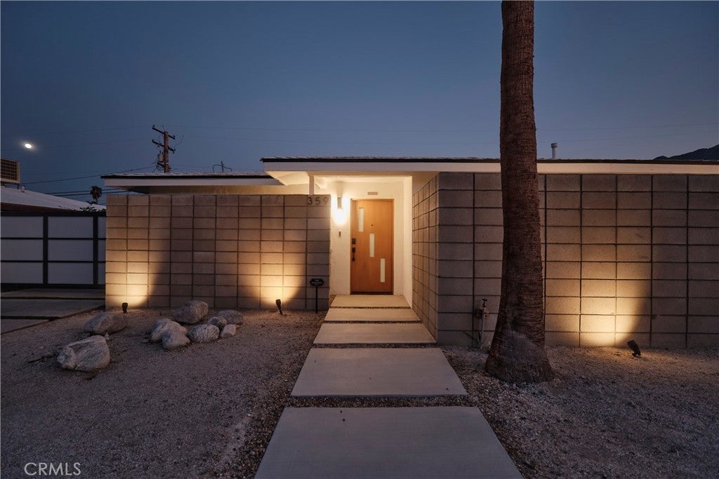 359 Avenida Cerca, Palm Springs