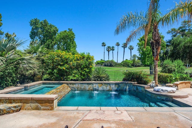 99 Kavenish Drive, Rancho Mirage