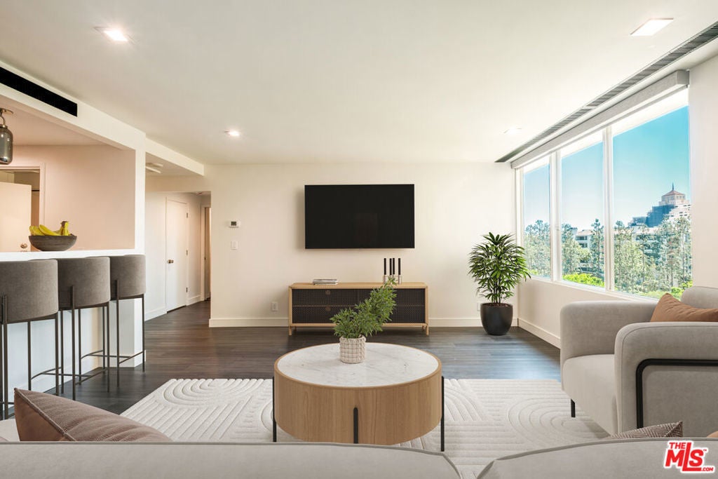 Photo of Listing #25554671