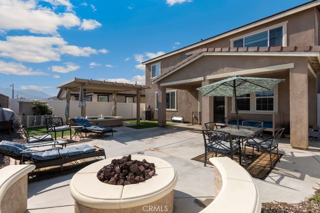 Photo of Listing #IV25132811