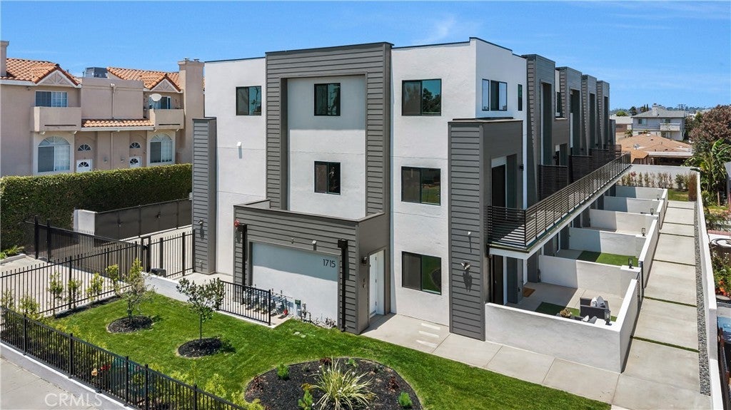 1715 W 149th Street B