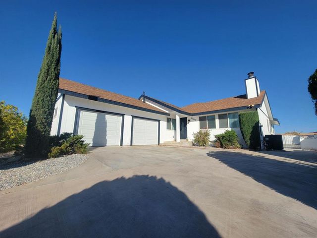 27452 Silver Lakes Pkwy, Helendale
