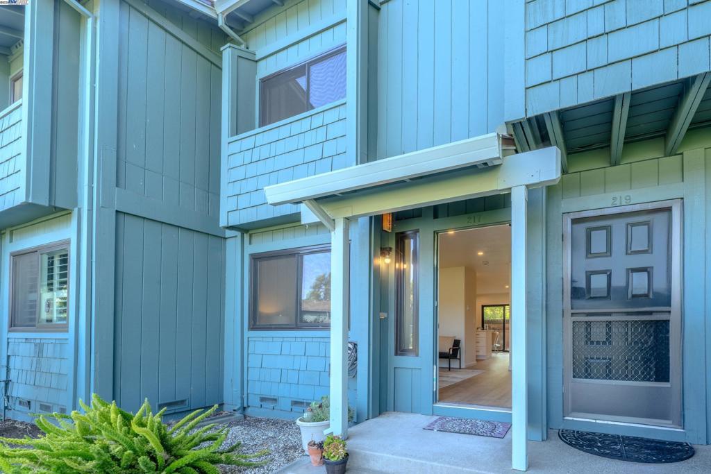 217 College View Drive, Rohnert Park