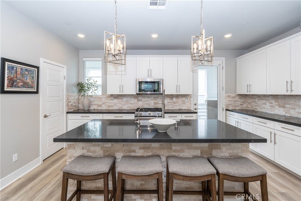 Photo of Listing #PW25143255