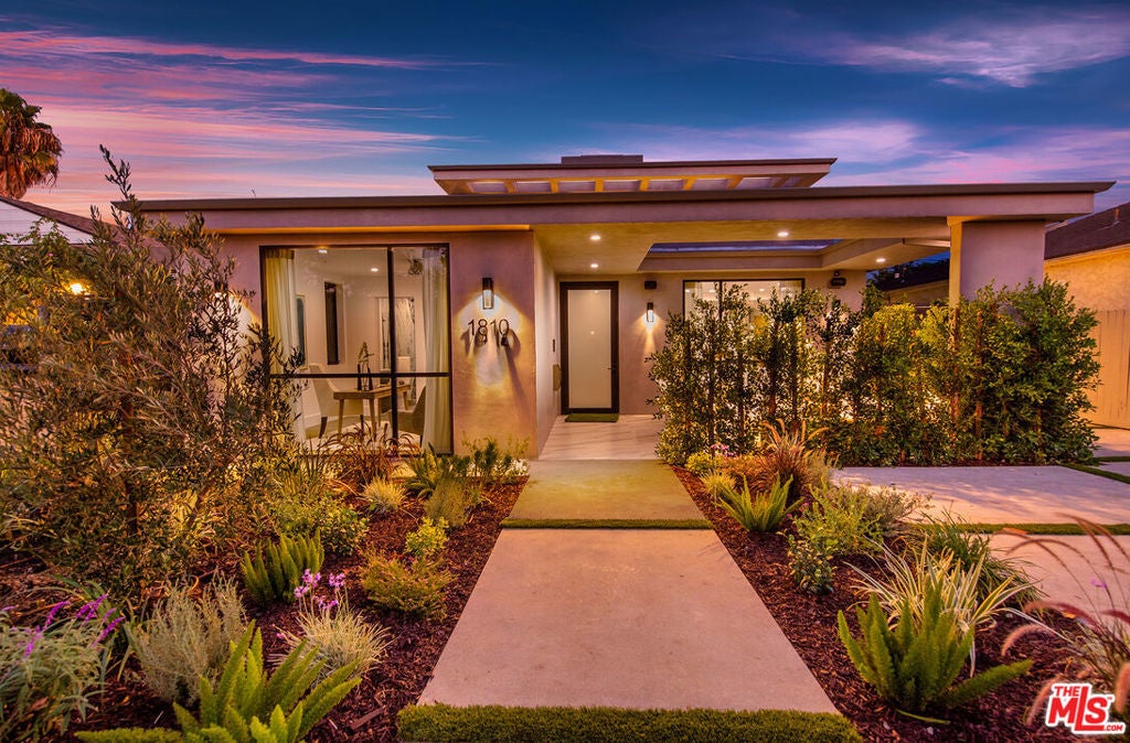 Photo of Listing #25557953