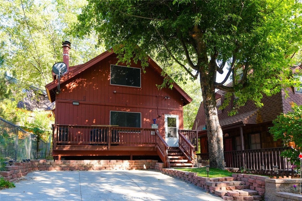 Photo of Listing #IV25144348