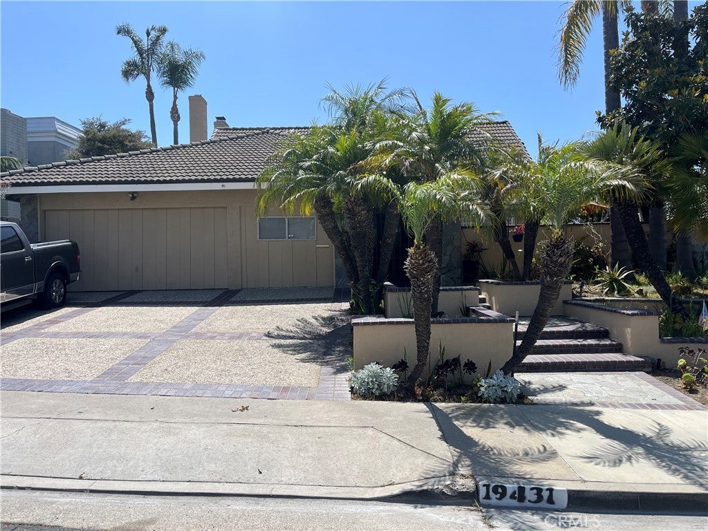 Photo of Listing #SR25144882